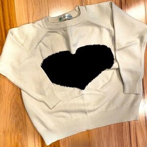 Preowned Elegantcharm heart sweater
